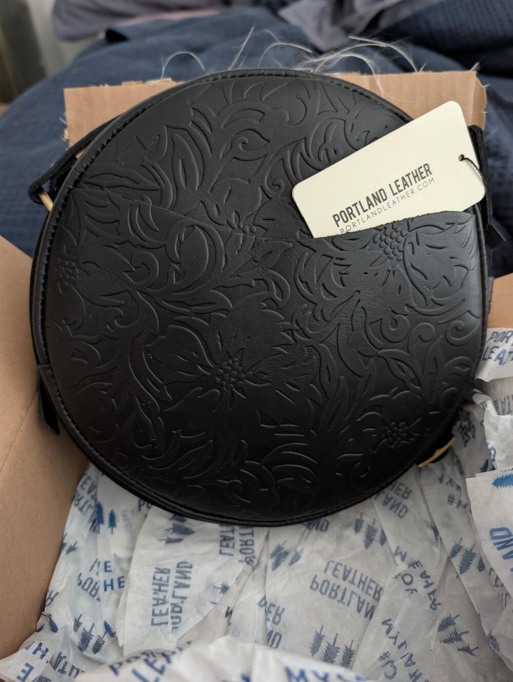 NWTs Portland Leather Large Circle bag in Dahlia